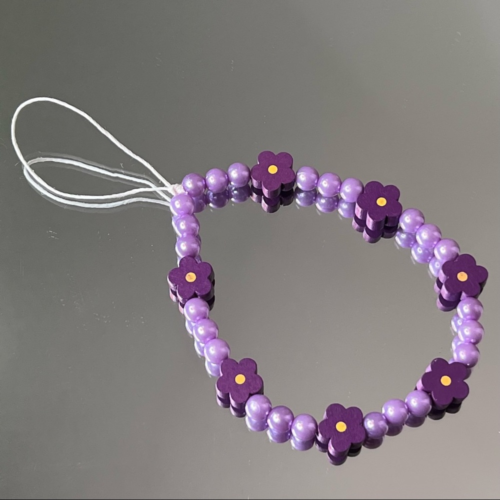 ✨Purple Flower Phone Charm✨